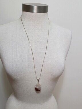 Hand Crafted Faceted Agate Pendant Necklace 30" Chain